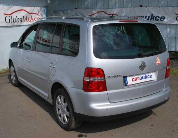 Volkswagen Touran 6