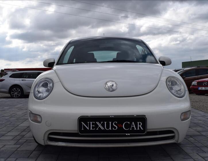 Volkswagen New Beetle 2