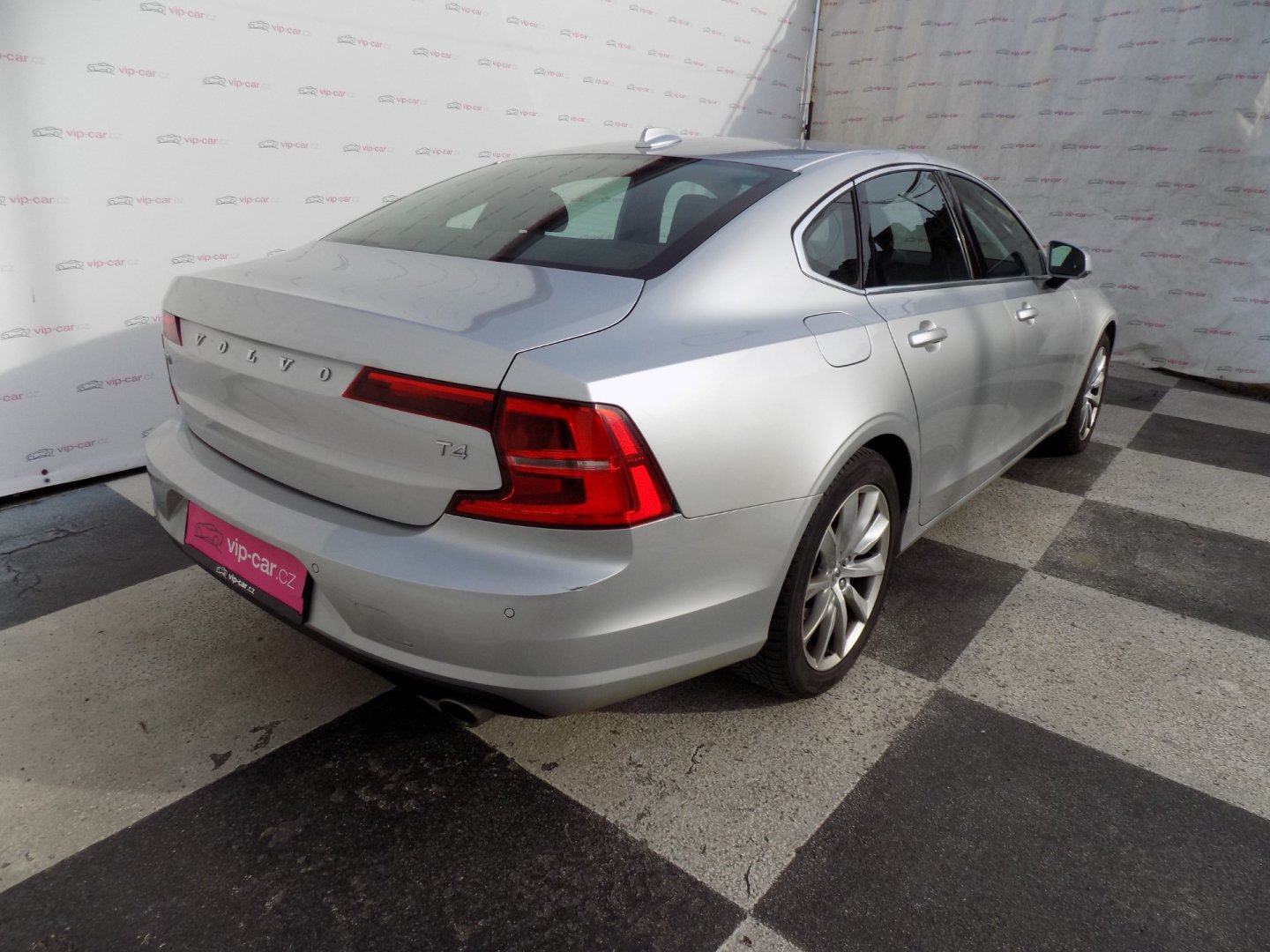 Volvo S90