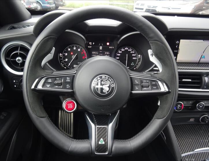 Alfa Romeo Stelvio 35
