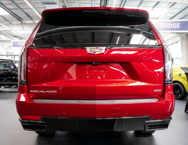 Cadillac Escalade 3