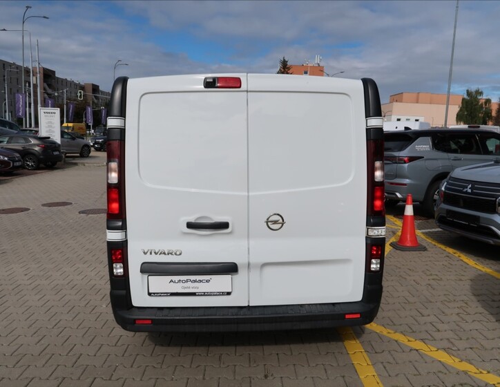 Opel Vivaro 5