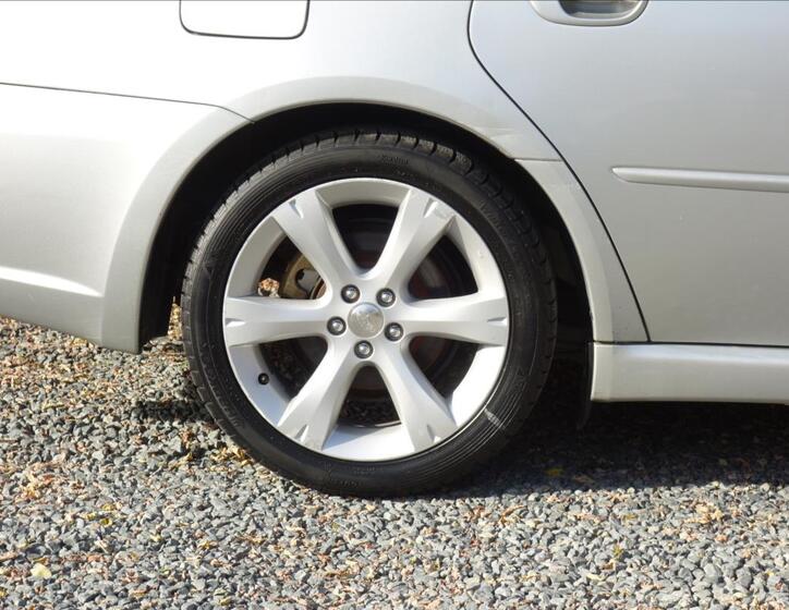 Subaru Legacy 9