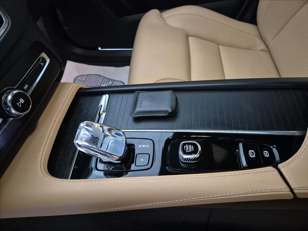 Volvo XC90 21