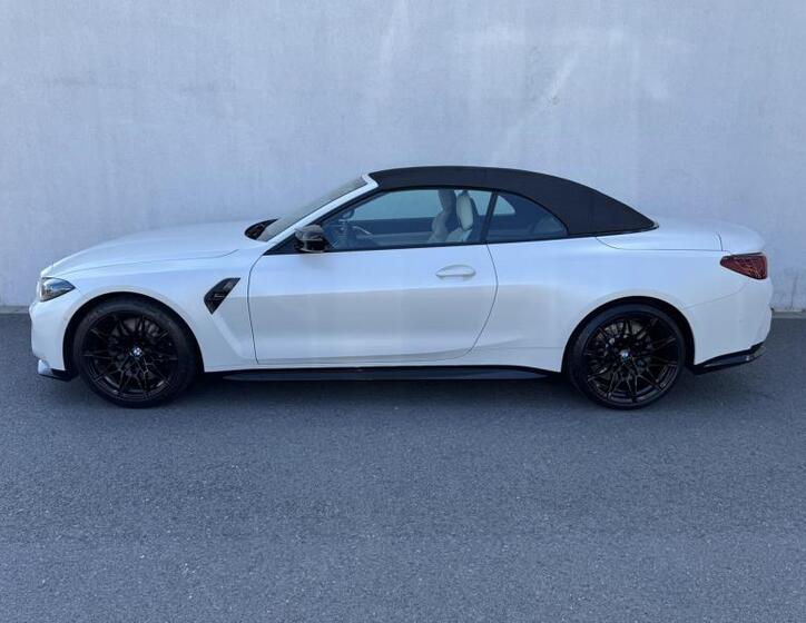 BMW M4 6