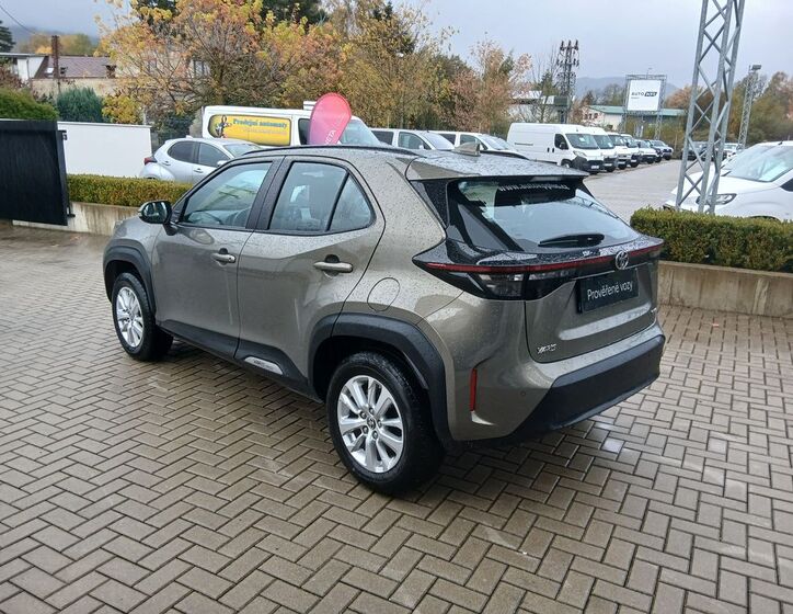 Toyota Yaris Cross 4