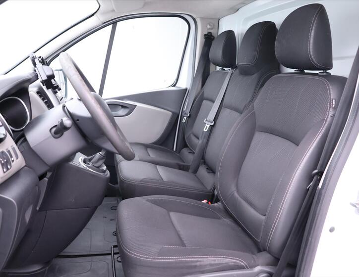 Renault Trafic 11