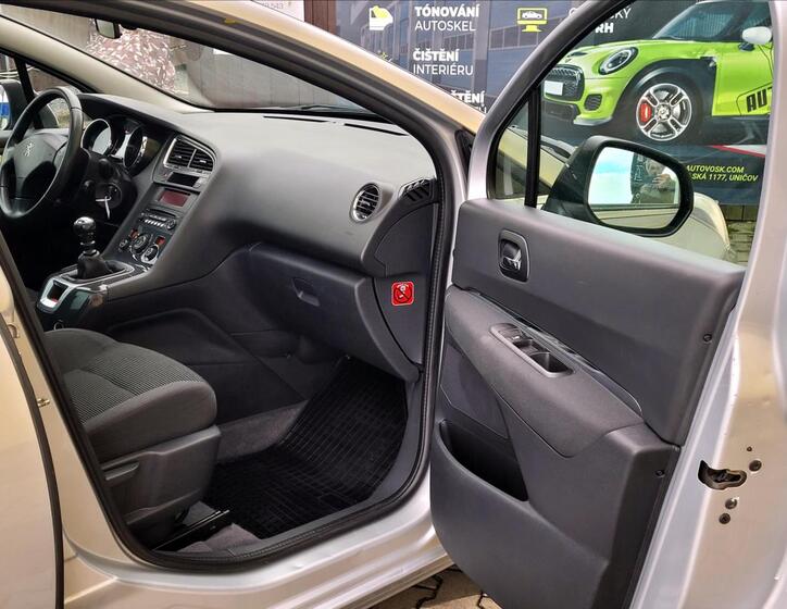 Peugeot 5008 23