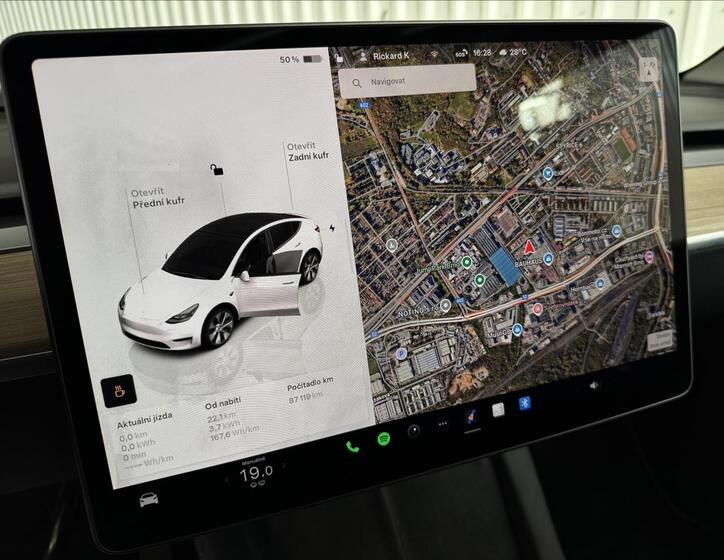 Tesla Model Y 18