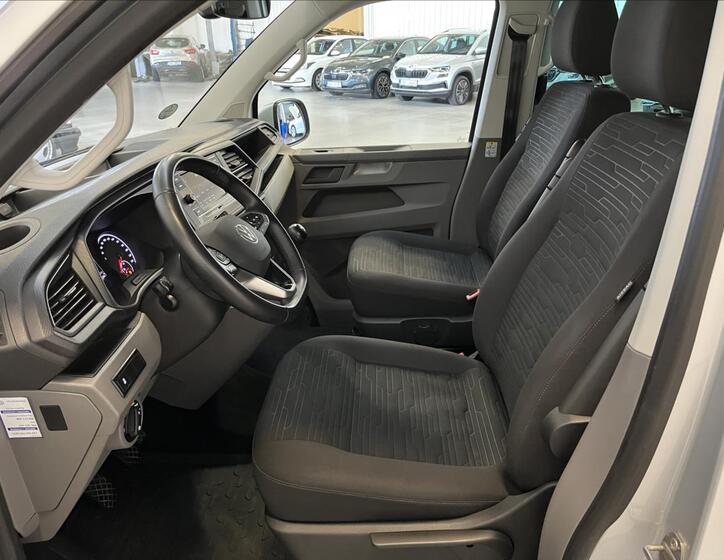 Volkswagen Caravelle 18