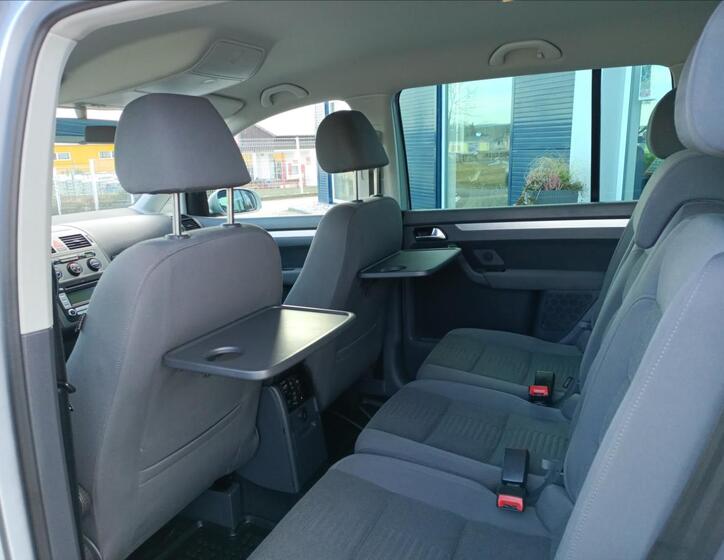 Volkswagen Touran 14