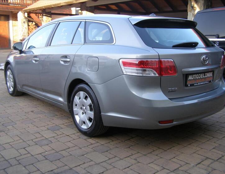 Toyota Avensis 3