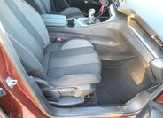 Peugeot 3008 8