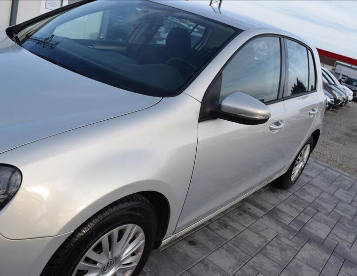 Volkswagen Golf 9