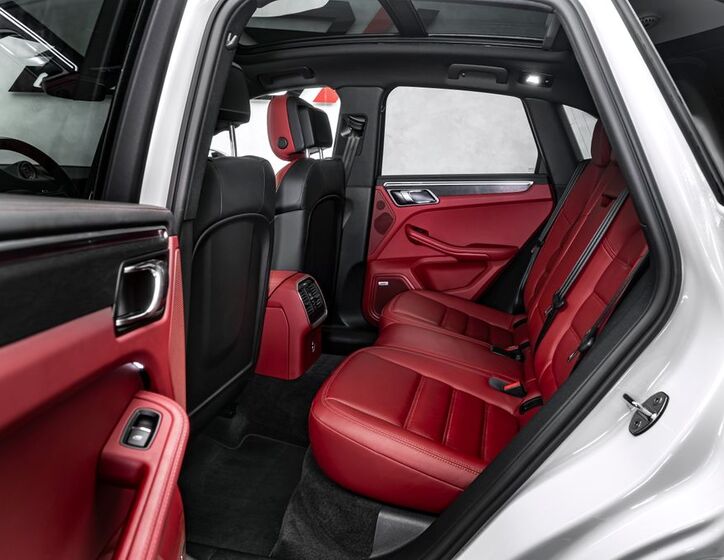 Porsche Macan 16