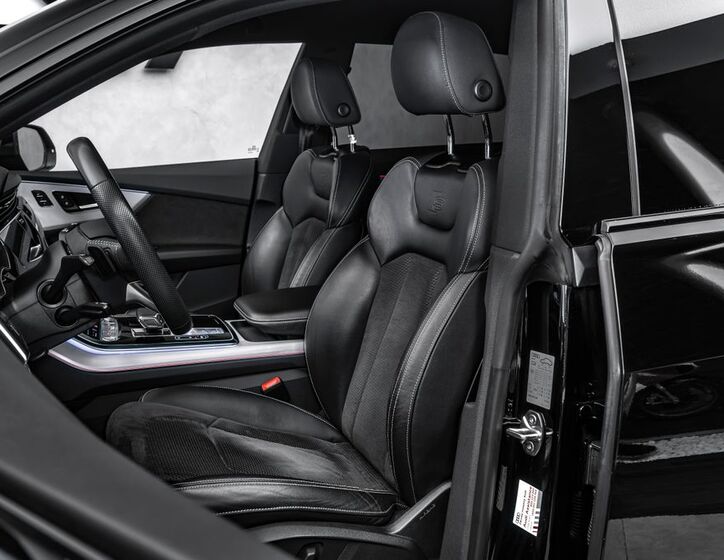 Audi Q8 14