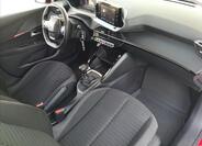 Peugeot 208 11