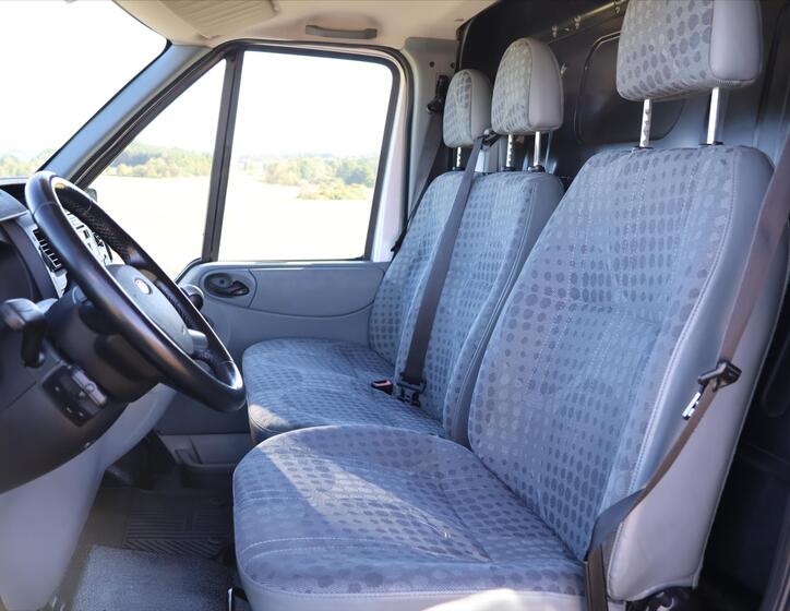 Ford Transit 12