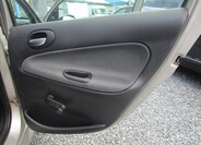 Peugeot 206 23