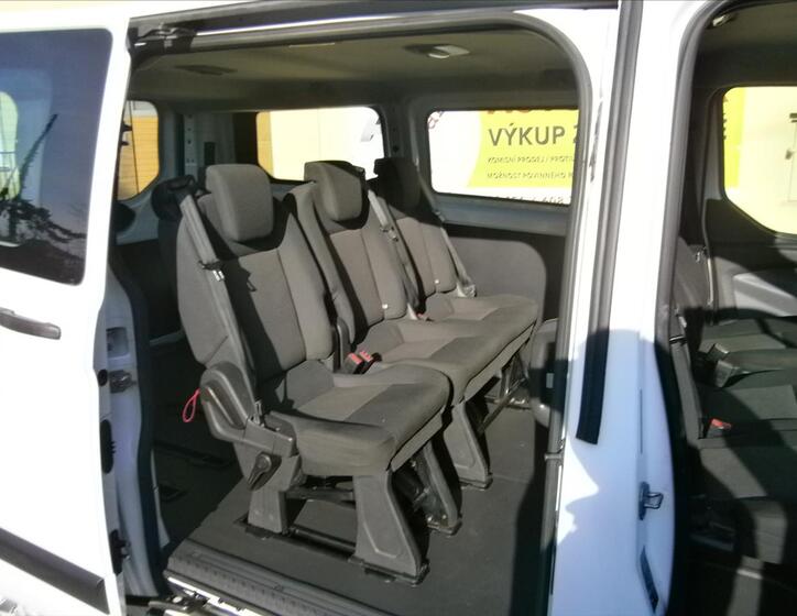 Ford Transit Custom 9