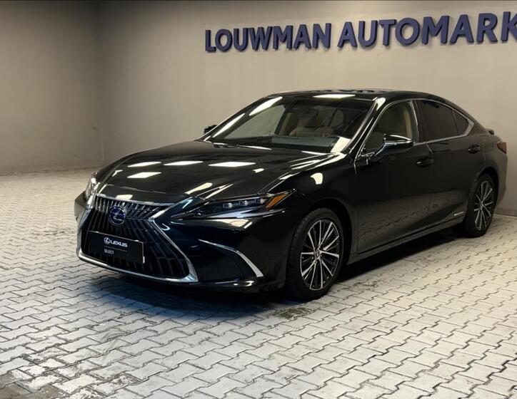 Lexus ES 300h 1