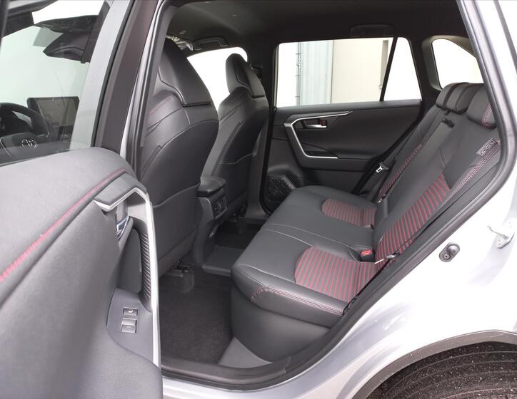 Toyota RAV4 12