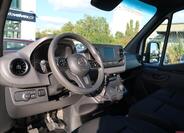 Mercedes-Benz Sprinter 9