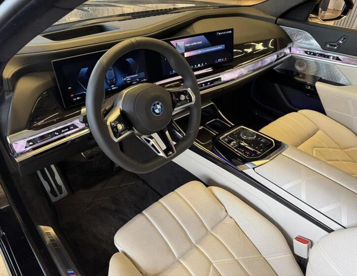 BMW i7 3