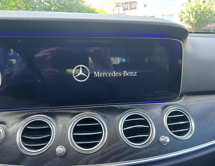 Mercedes-Benz Třídy E 33
