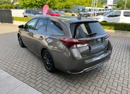 Toyota Auris 4