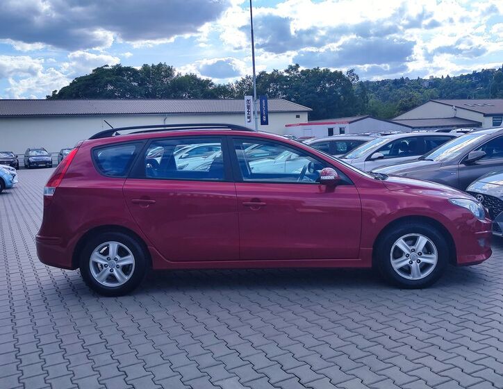 Hyundai i30 4