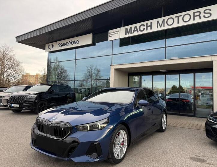 BMW i5 1