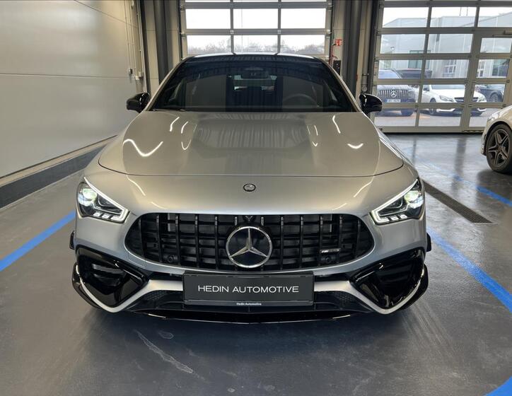 Mercedes-Benz CLA 5