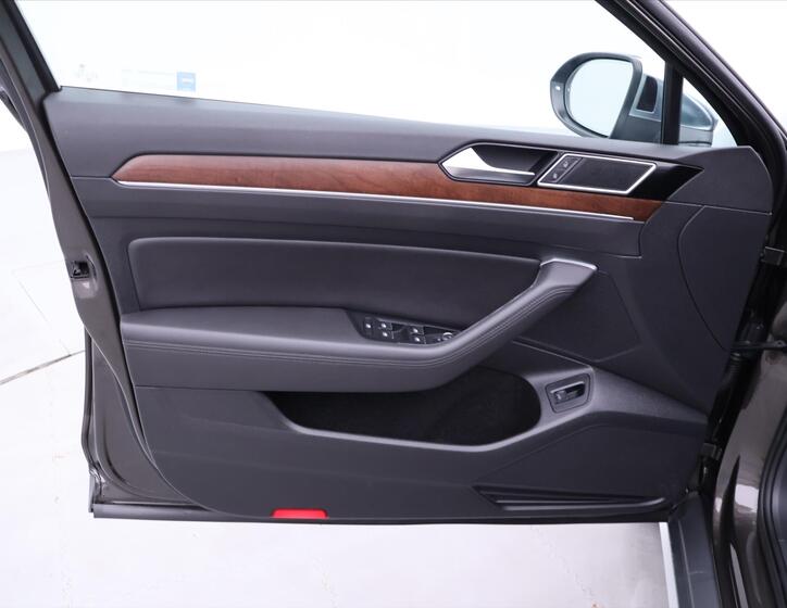 Volkswagen Passat 12