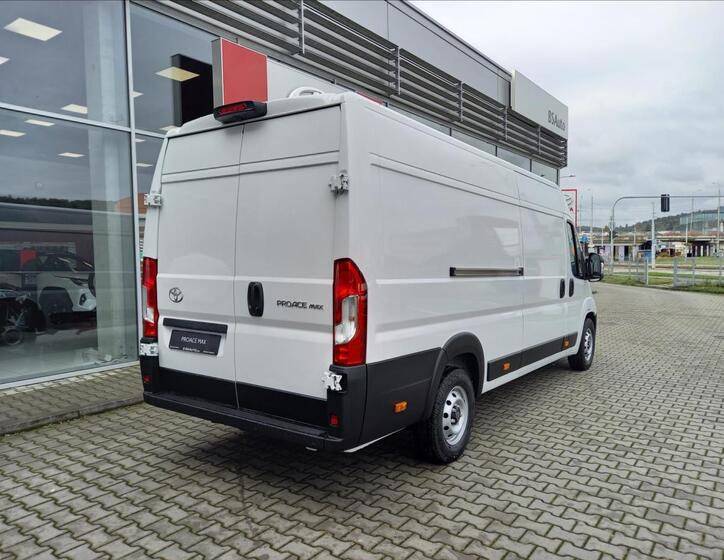 Toyota ProAce 4