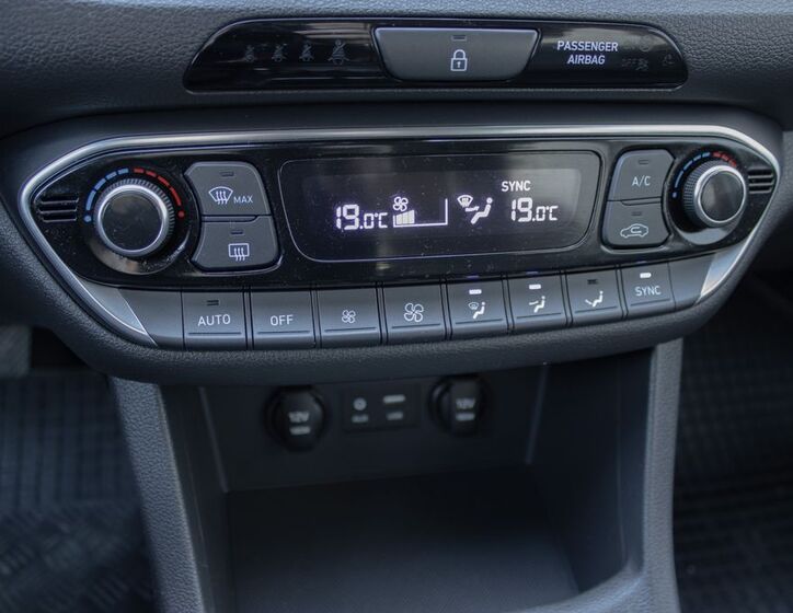 Hyundai i30 16