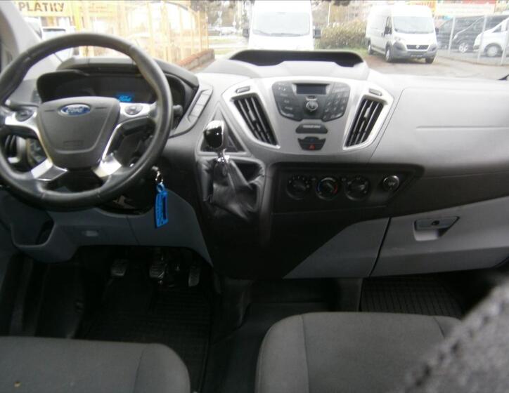 Ford Transit Custom 10