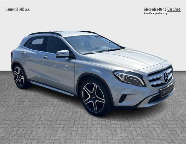 Mercedes-Benz GLA 7