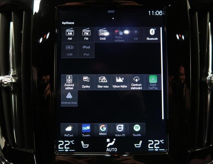 Volvo V90 24