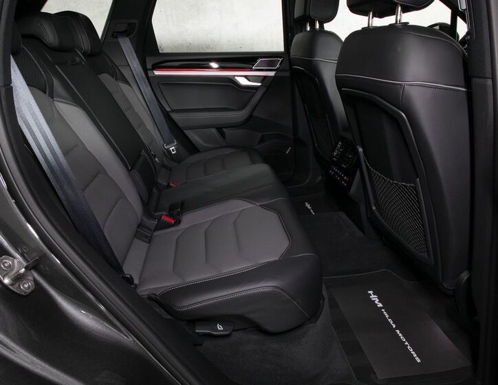 Volkswagen Touareg 13