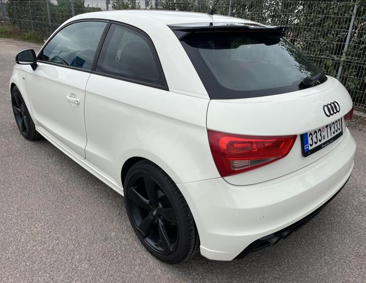 Audi A1 8