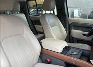 Land Rover Defender 11