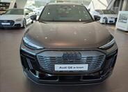 Audi Q6 2