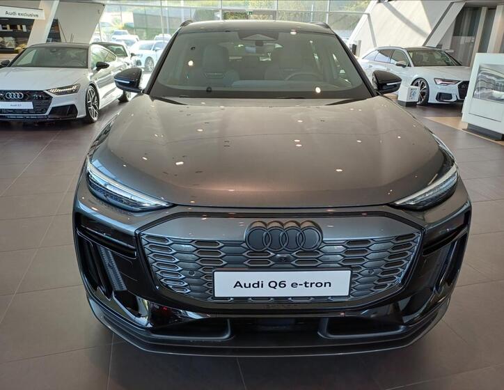 Audi Q6 2