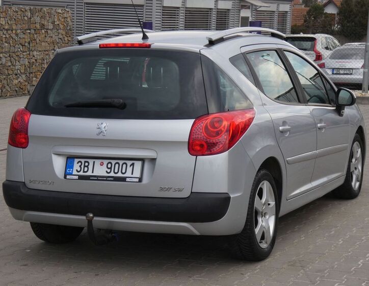 Peugeot 207 10