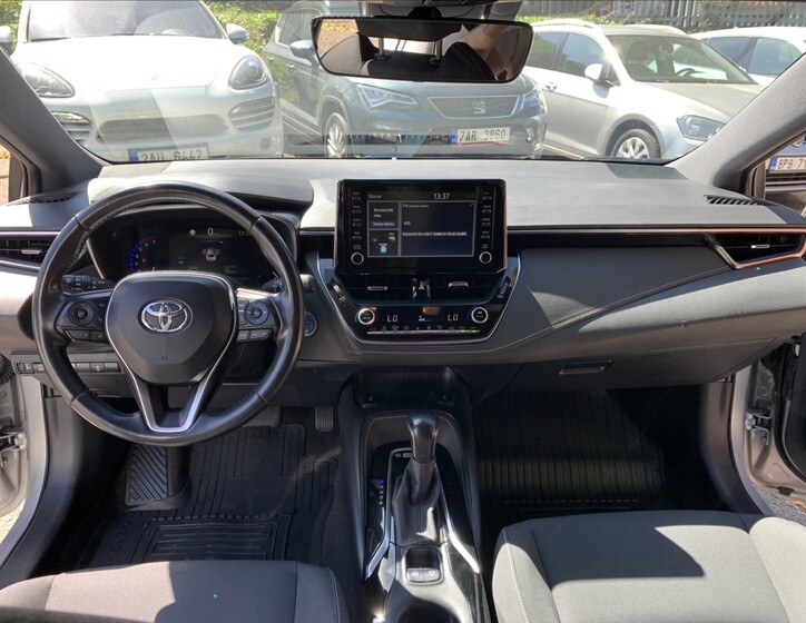 Toyota Corolla 9
