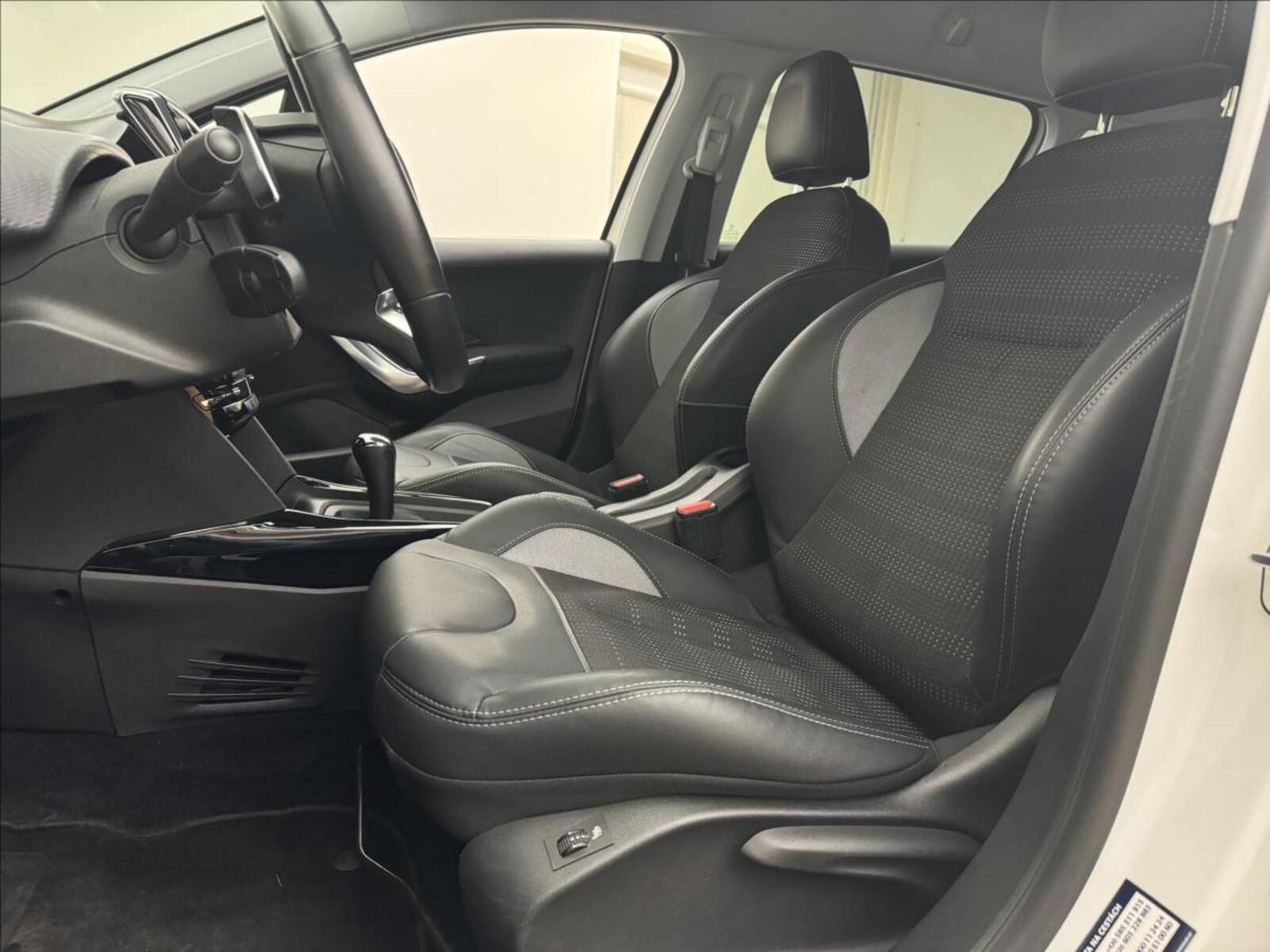 Peugeot 2008 25