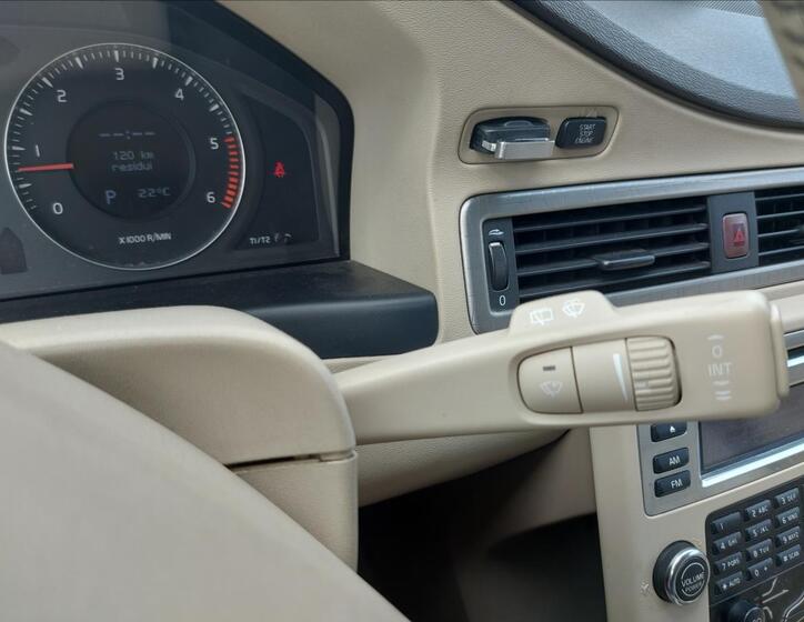 Volvo XC70 29