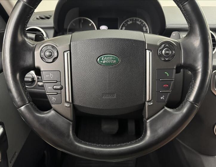 Land Rover Discovery 9