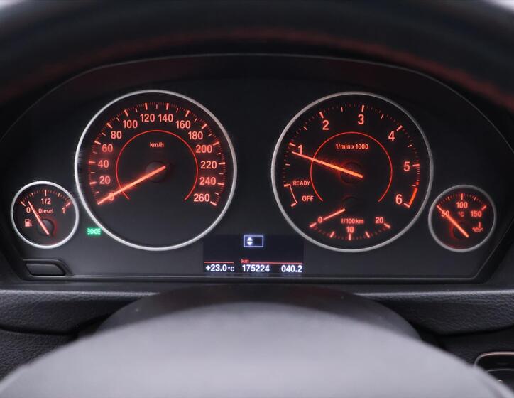 BMW Řada 3 16